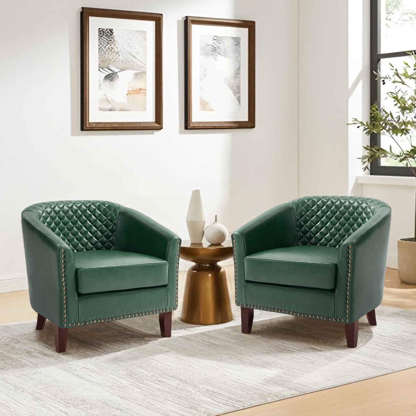 2 chaises d'appoint en cuir végétalien en forme de tonneau, 73,5 cm de large, avec garniture à clous.