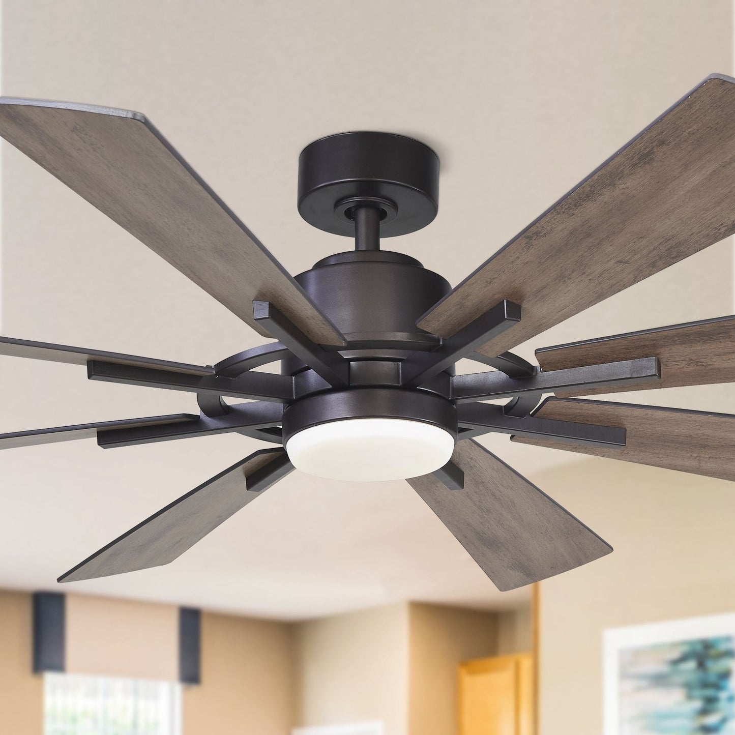Ventilateur de plafond à 60 pouces en bronze huilé, grand modèle, avec éclairage et télécommande.