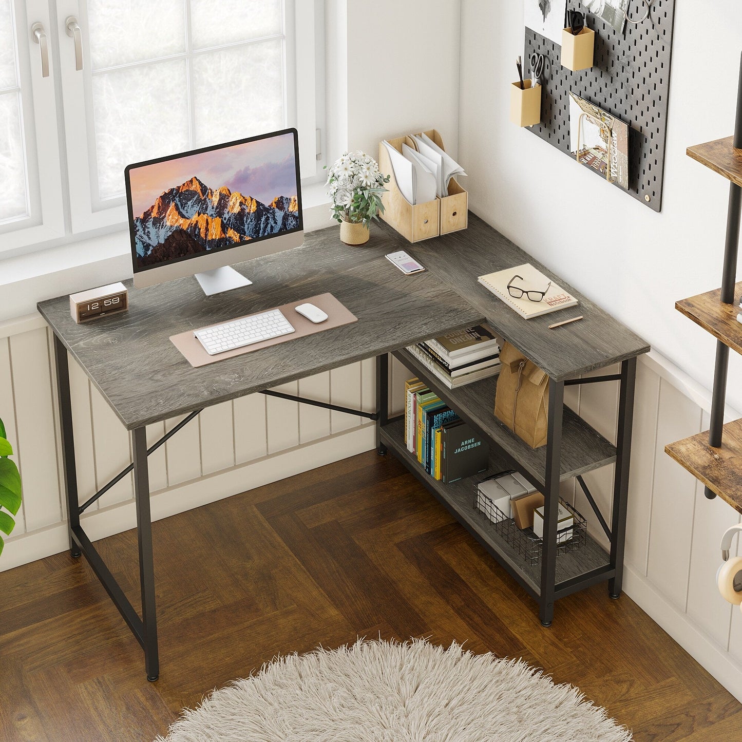 Bureau en forme de L avec étagères de rangement, bureau d'ordinateur d'angle.