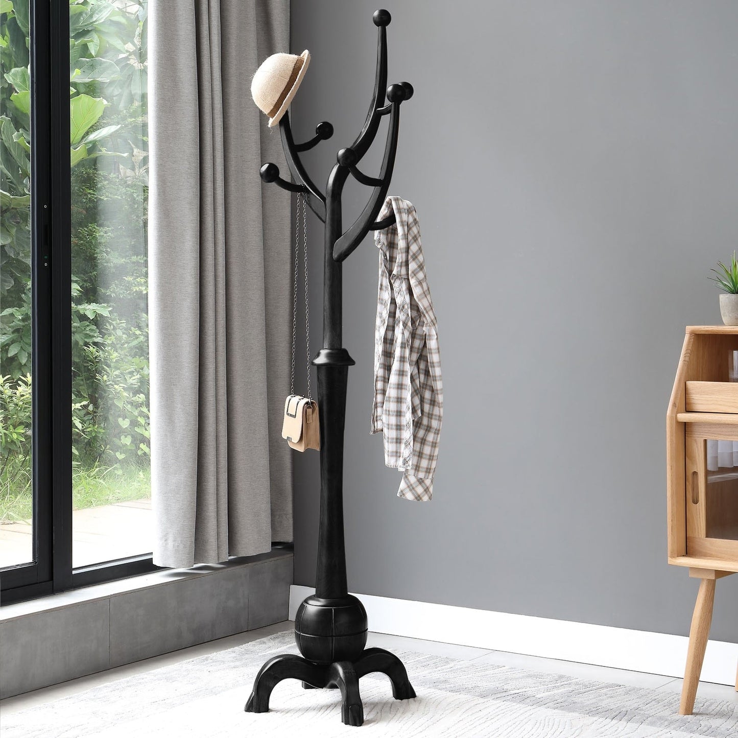Porte-manteau sur pied en bois de caoutchouc en forme de branche d'arbre avec 8 crochets - 62,2 cm (l) x 179,5 cm (h)