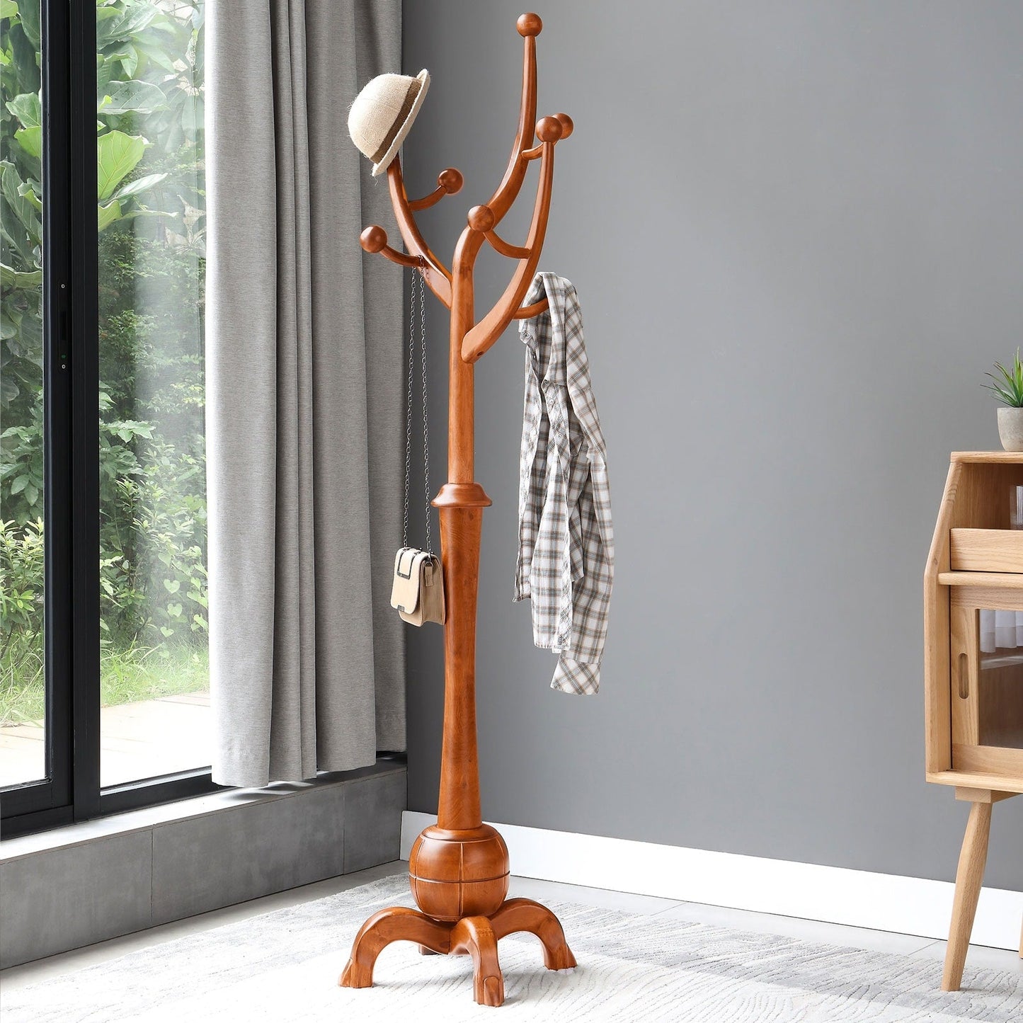 Porte-manteau sur pied en bois de caoutchouc en forme de branche d'arbre avec 8 crochets - 62,2 cm (l) x 179,5 cm (h)