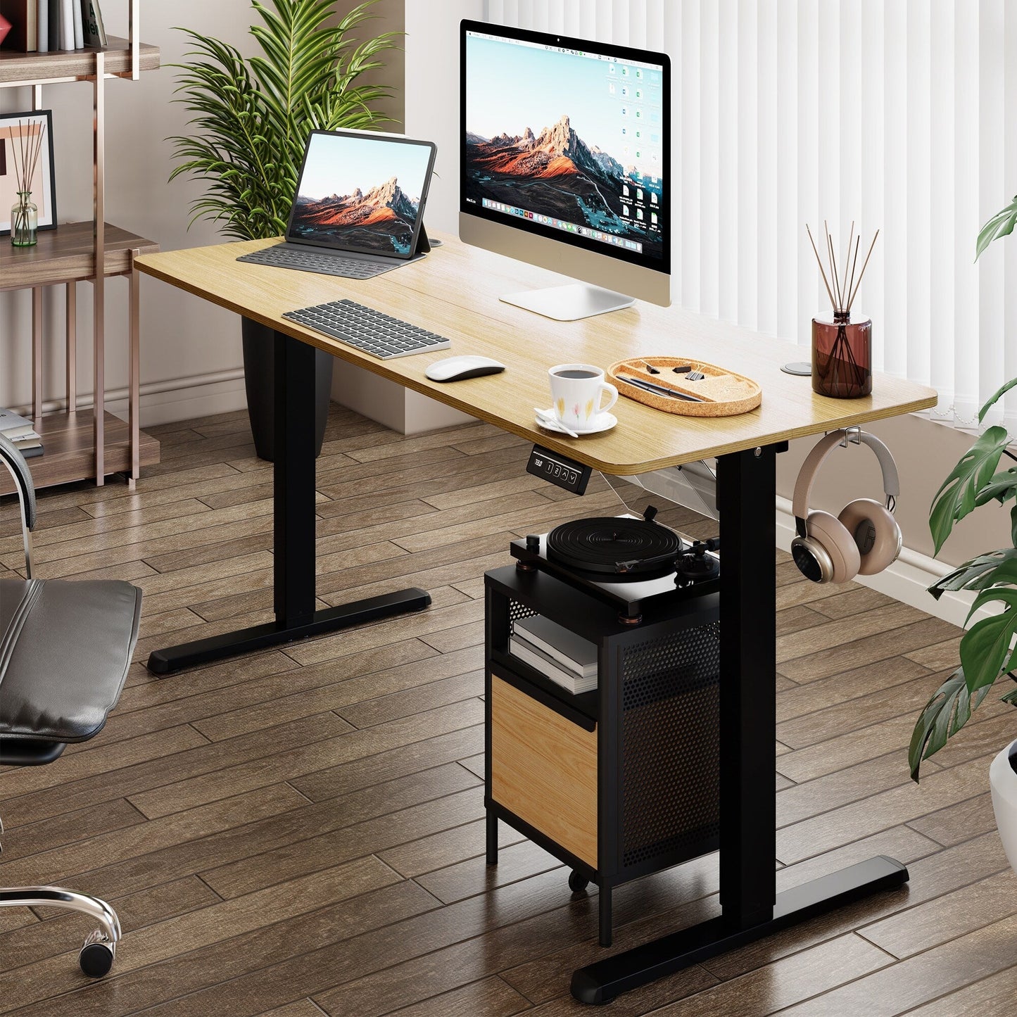 Bureau debout électrique à hauteur réglable Futzca, bureau informatique avec plateau de travail assemblé.