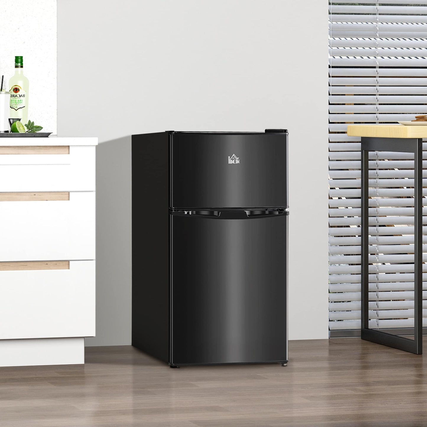 Mini réfrigérateur à double porte avec congélateur HOMCOM, réfrigérateur compact de 3,2 pieds cubes avec étagère réglable et thermostat réglable.