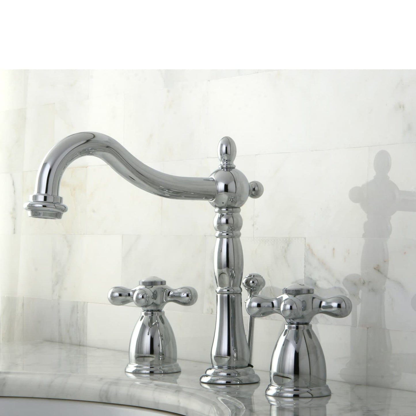 Robinet de salle de bain à large espacement Heritage de 8 po