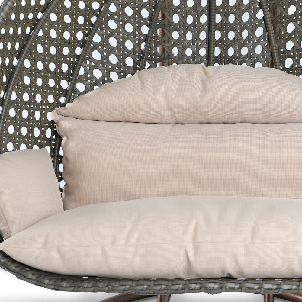 LeisureMod Chaise suspendue en forme d'œuf pour 2 personnes avec support - Hamac balançoire en rotin tressé pour intérieur/extérieur avec coussins