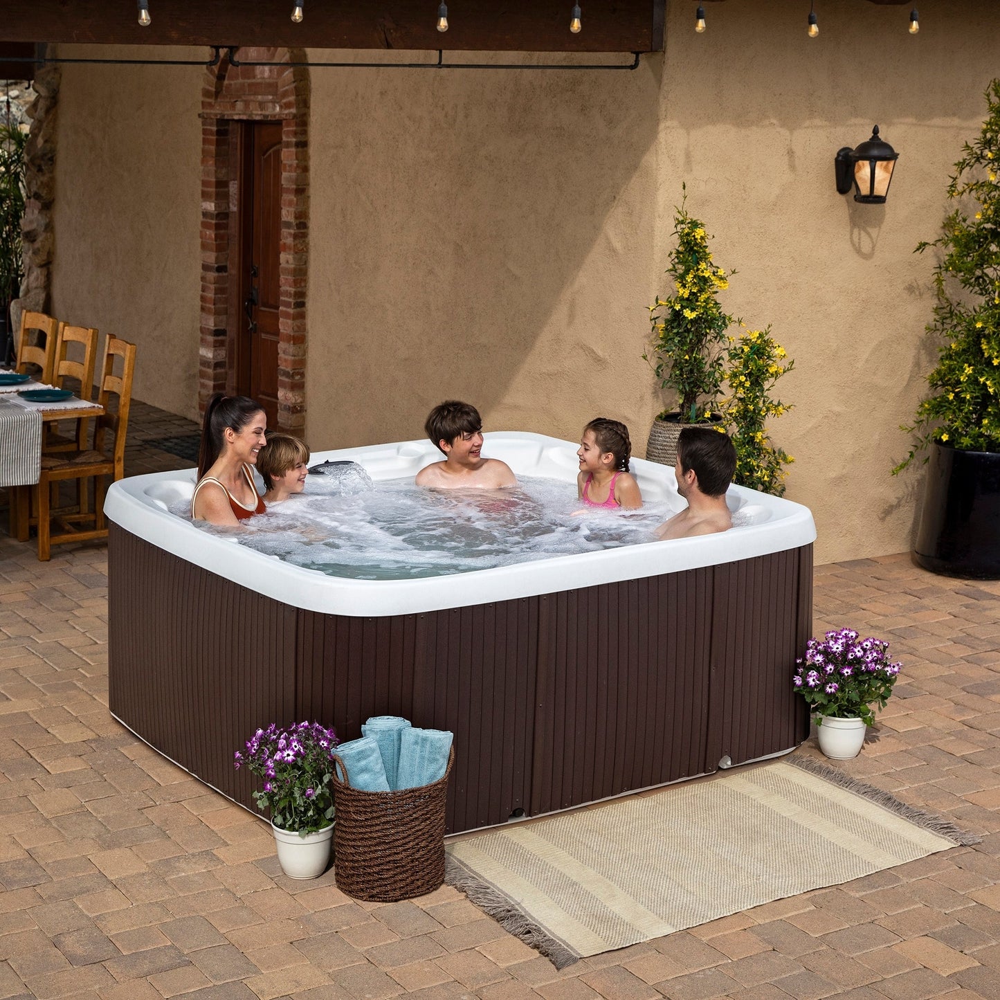 Spa Lifesmart LS600DX 7 places, 65 jets, 230v avec Turbo Blaster à 14 jets.