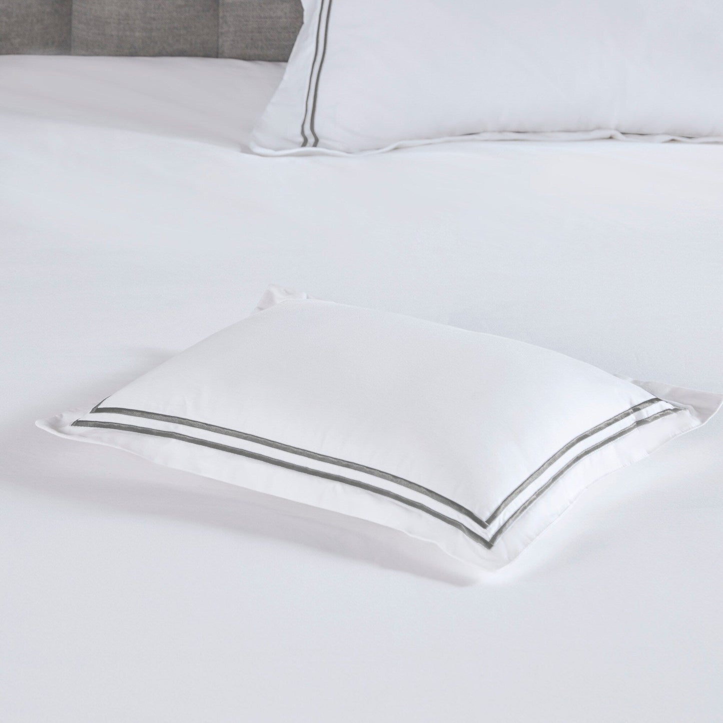 Ensemble de housse de couette brodée en satin de coton 100 % Madison Park Signature, collection de luxe, 500 fils au pouce.