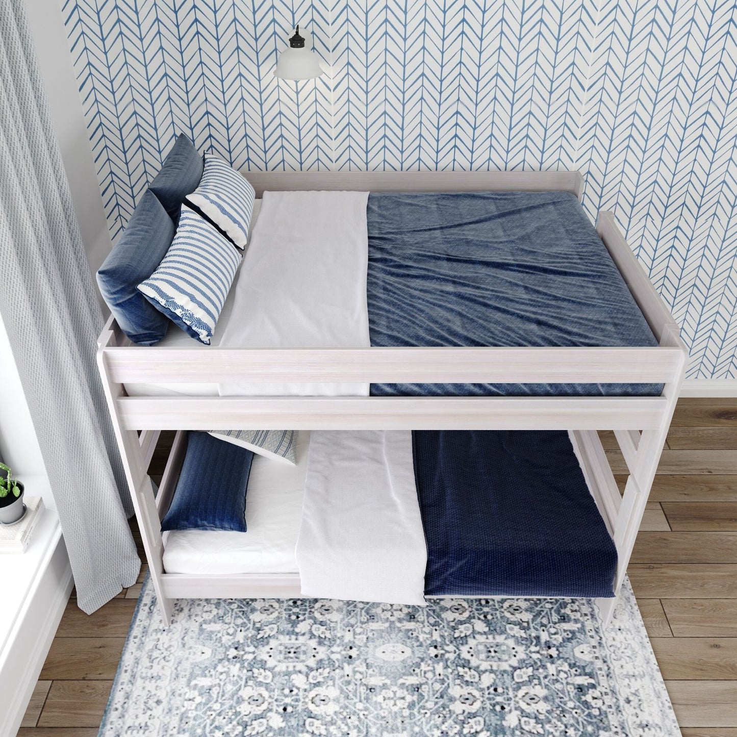 Lit superposé Max and Lily Farmhouse, avec un lit double en dessous et un lit queen size au-dessus.
