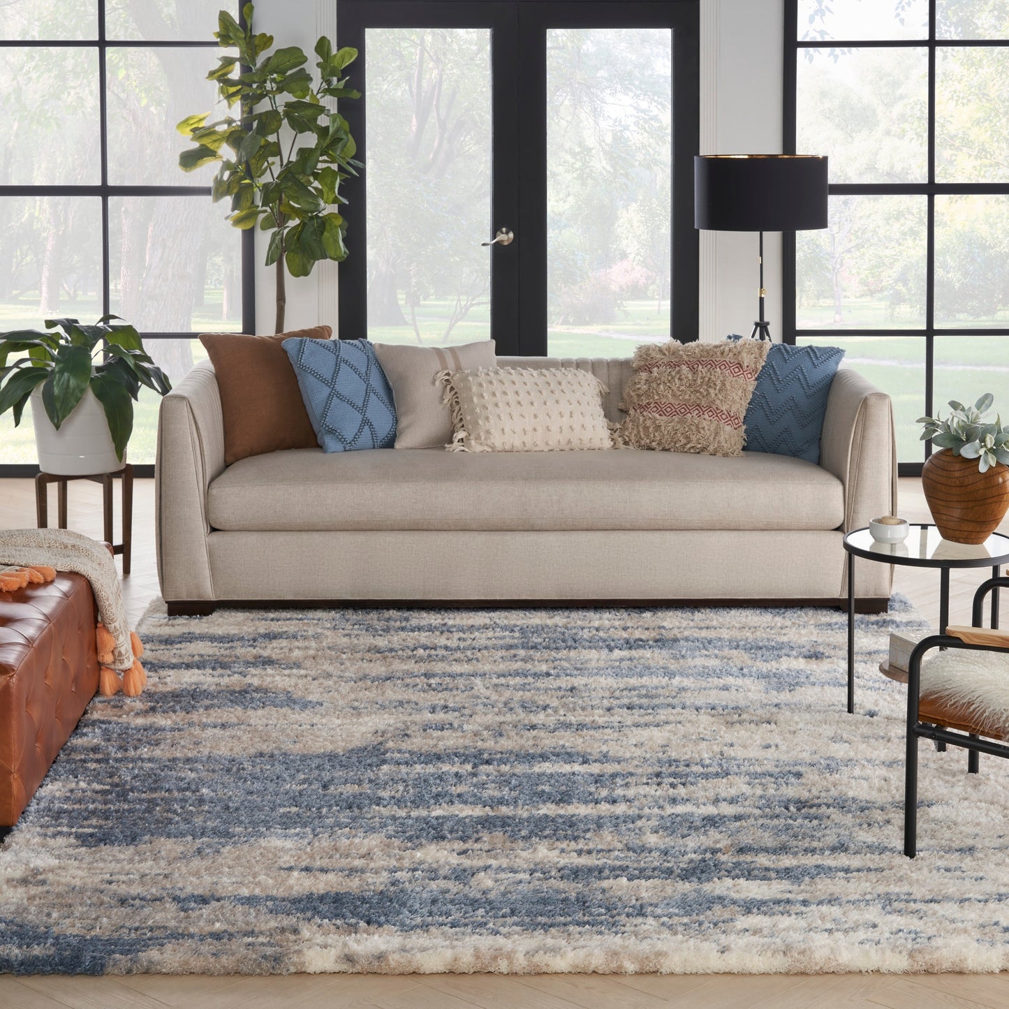 Tapis de sol ultra moelleux à poils longs, abstrait et glamour de la marque Nourison