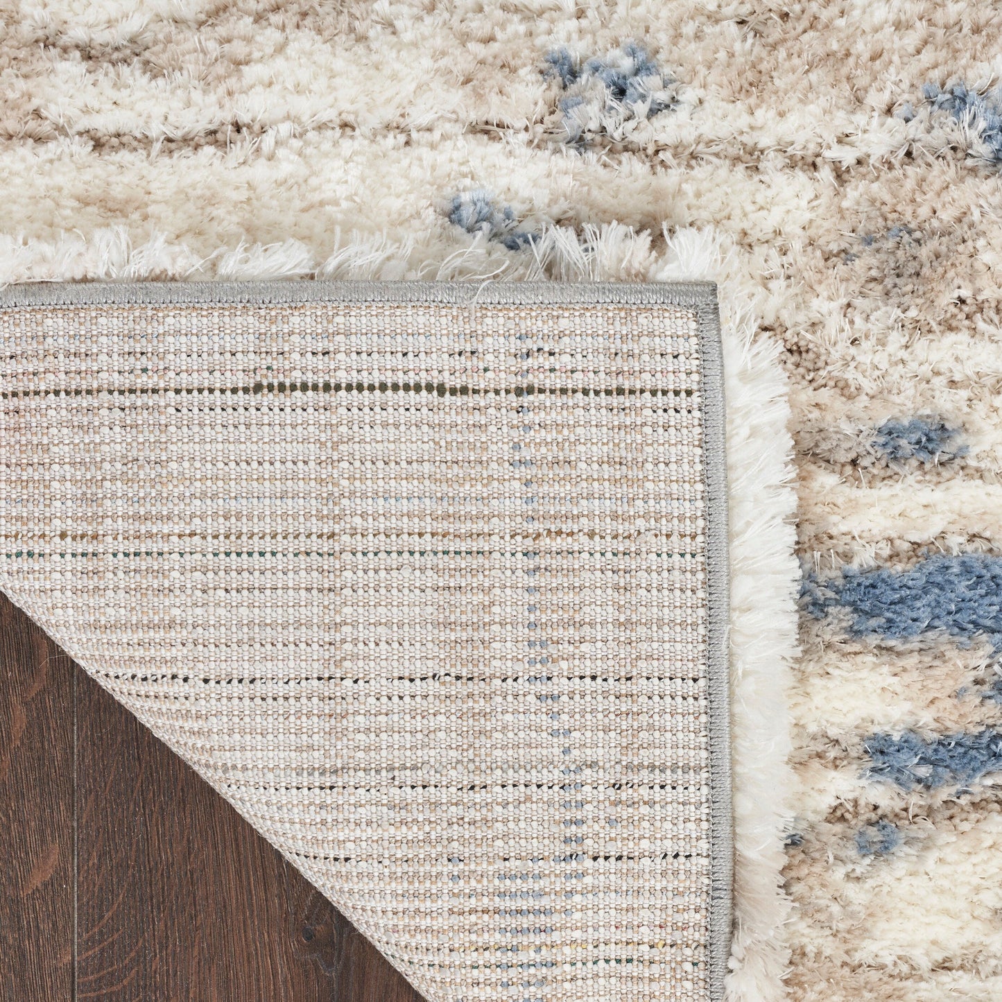 Tapis de sol ultra moelleux à poils longs, abstrait et glamour de la marque Nourison