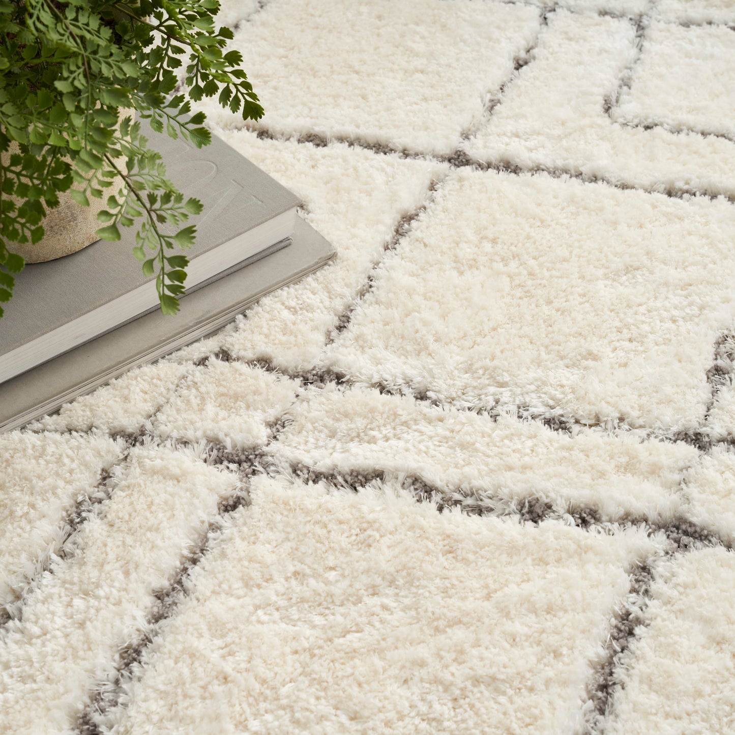 Tapis de sol abstrait géométrique à poils ultra-doux et luxueux de Nourison