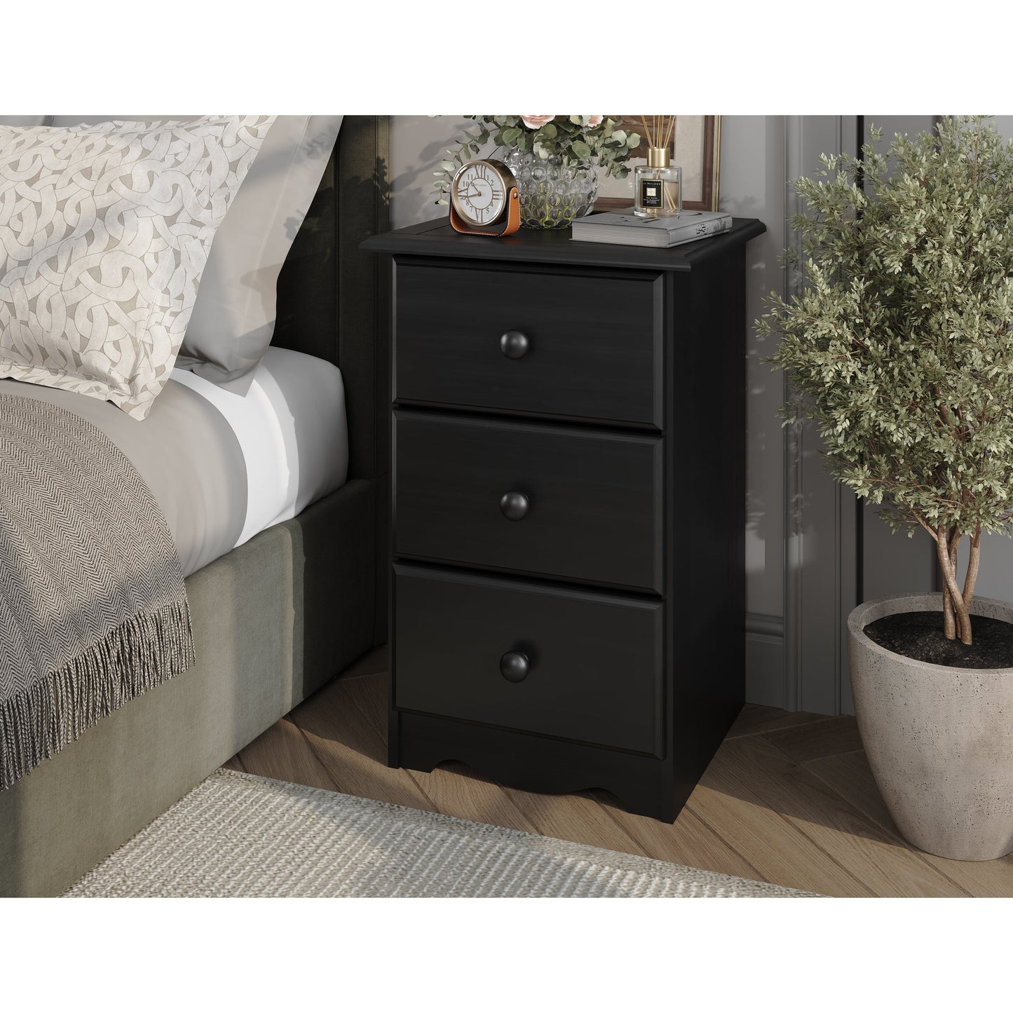 Palace Imports Table de chevet 100 % bois massif avec 3 tiroirs et poignées en métal ou en bois