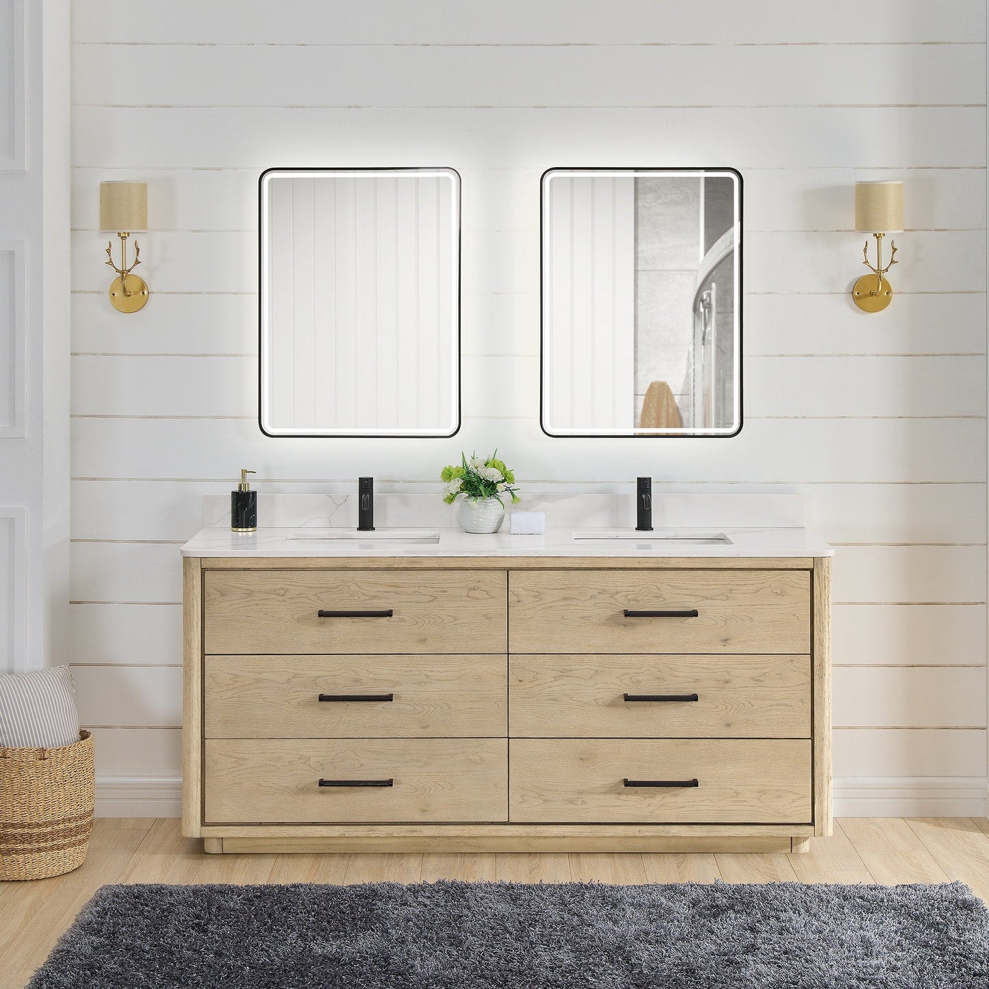 Meuble-lavabo Porto avec plan de toilette en pierre de quartz blanche, sans miroir.