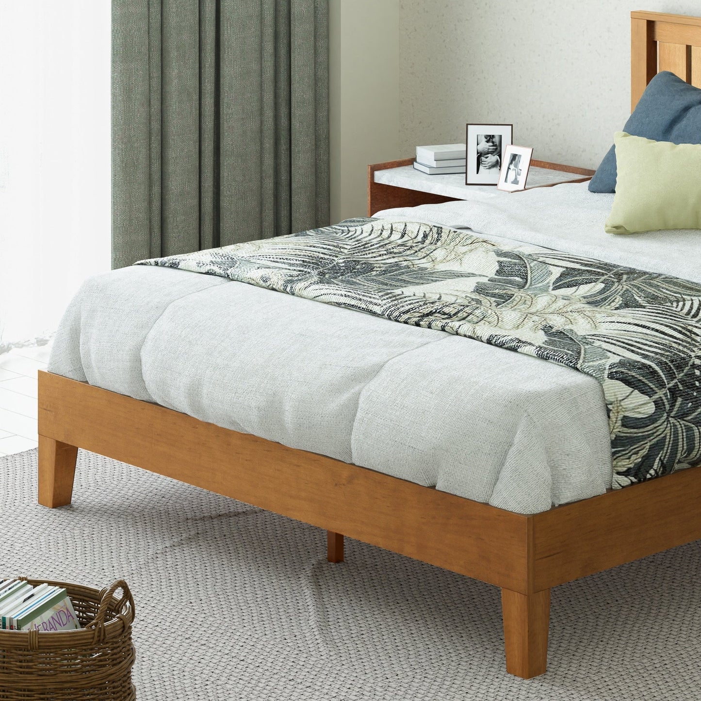 Priage, lit-plateforme en bois de pin rustique de luxe de ZINUS