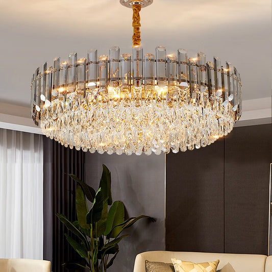 Suspension lumineuse à plusieurs couches de cristal rond avec éclairage à 3 couleurs.