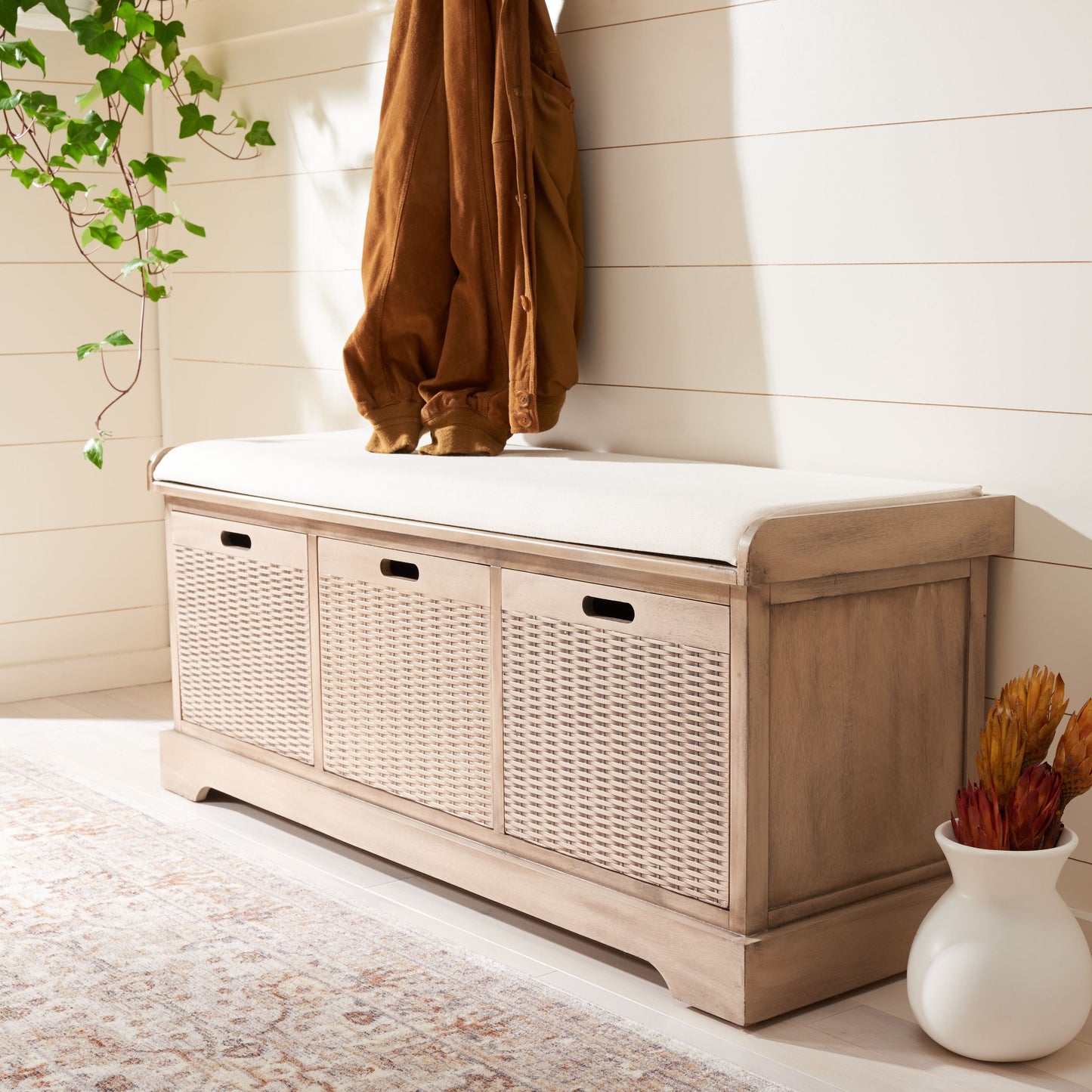Banc de rangement avec 3 tiroirs et coussin SAFAVIEH Fiorello - 120,2 L x 38,1 l x 48,3 H - 120x38x48cm