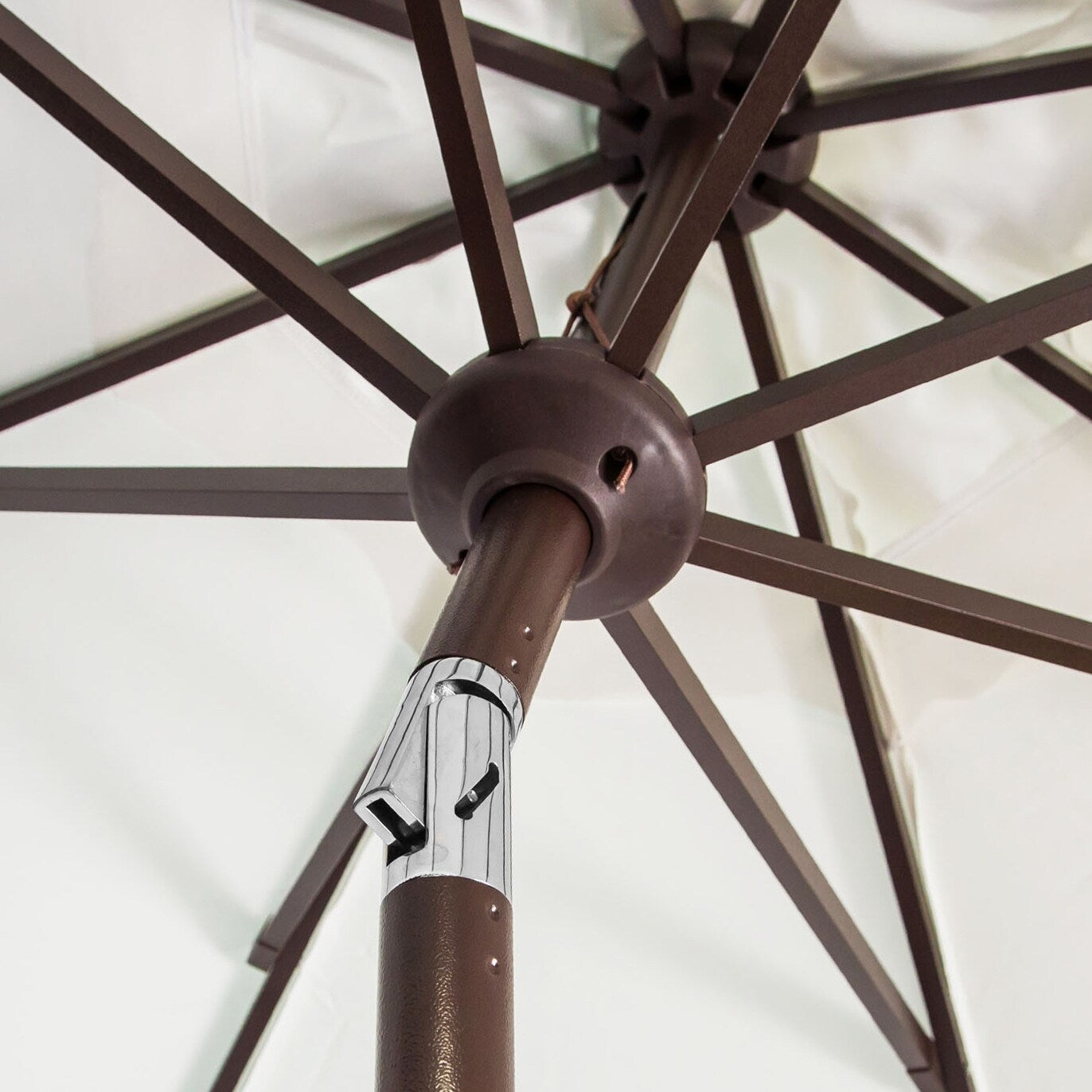 Parasol SAFAVIEH Gebbine Elegant de 2,7 mètres