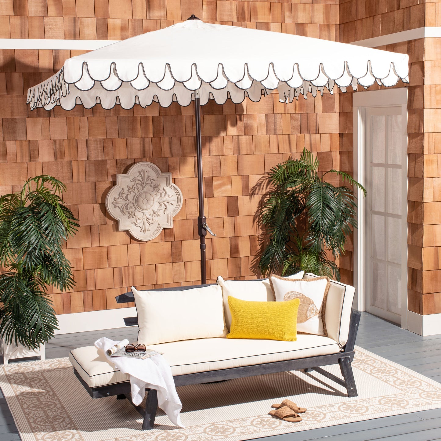 Parasol carré de 7,5 pieds pour extérieur, modèle Naima Valance de SAFAVIEH