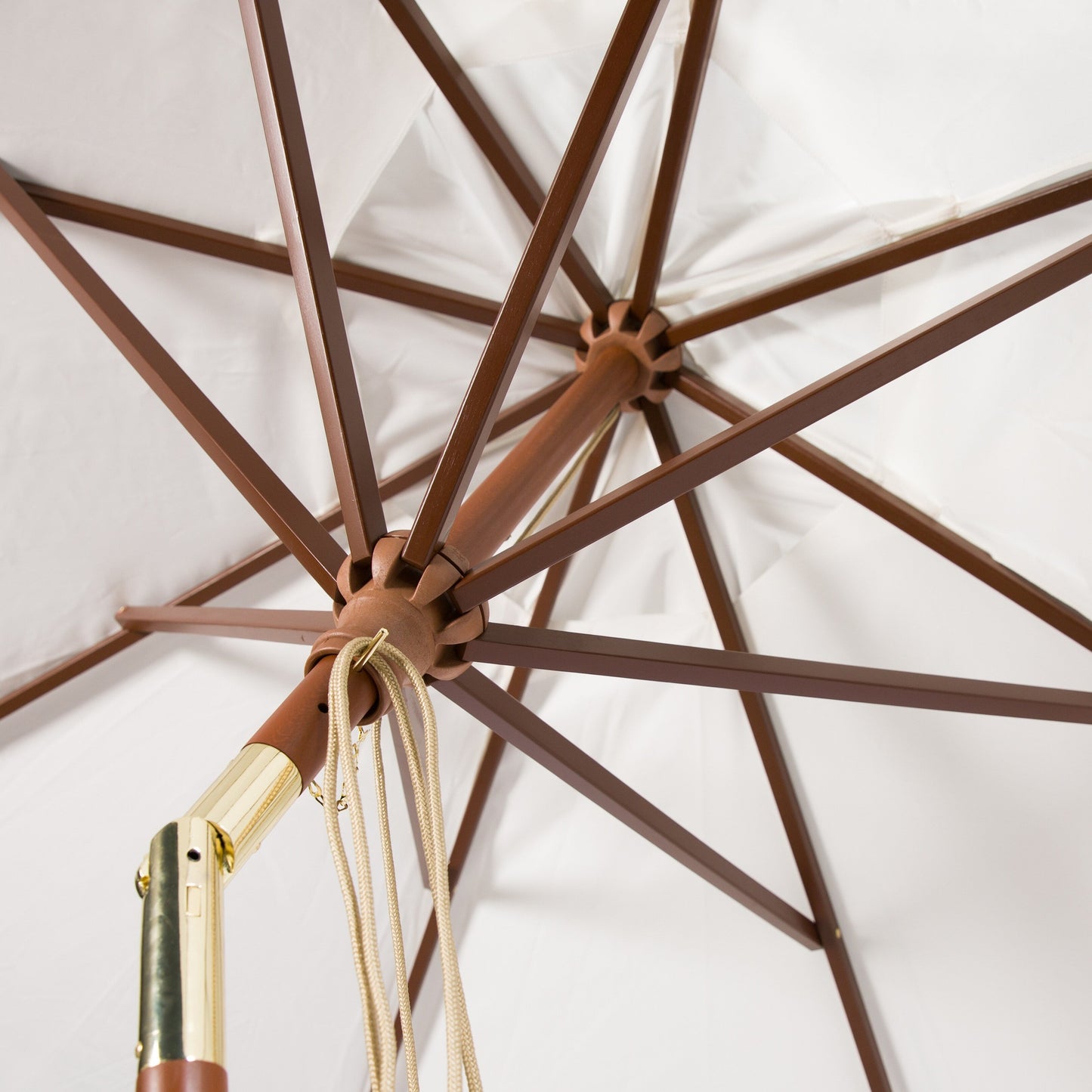 Parasol d'extérieur en bois Zlatana de 2,7 m (9 pieds) de SAFAVIEH