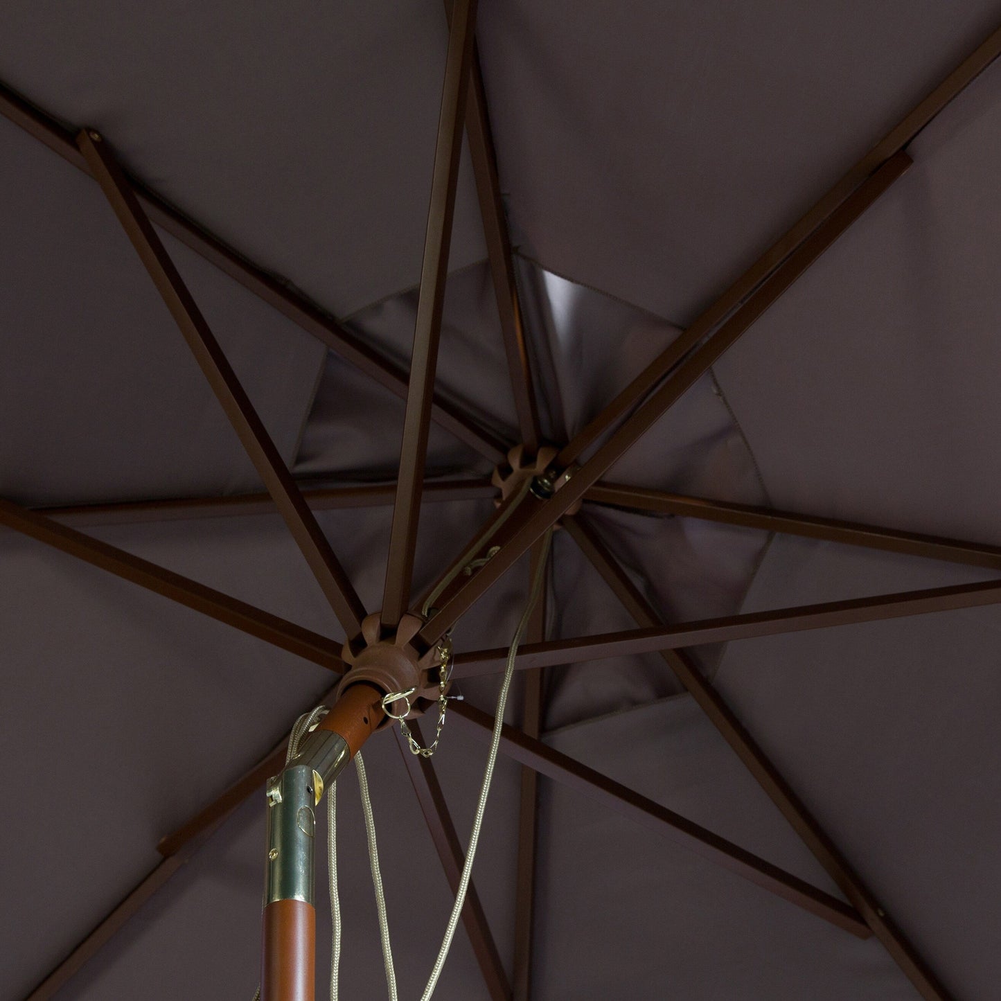 Parasol d'extérieur en bois Zlatana de 2,7 m (9 pieds) de SAFAVIEH