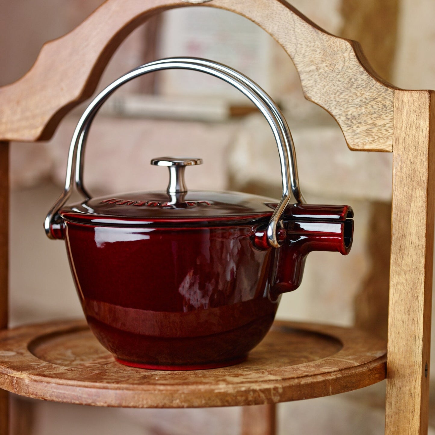 Bouilloire à thé ronde en fonte STAUB, 1 quart