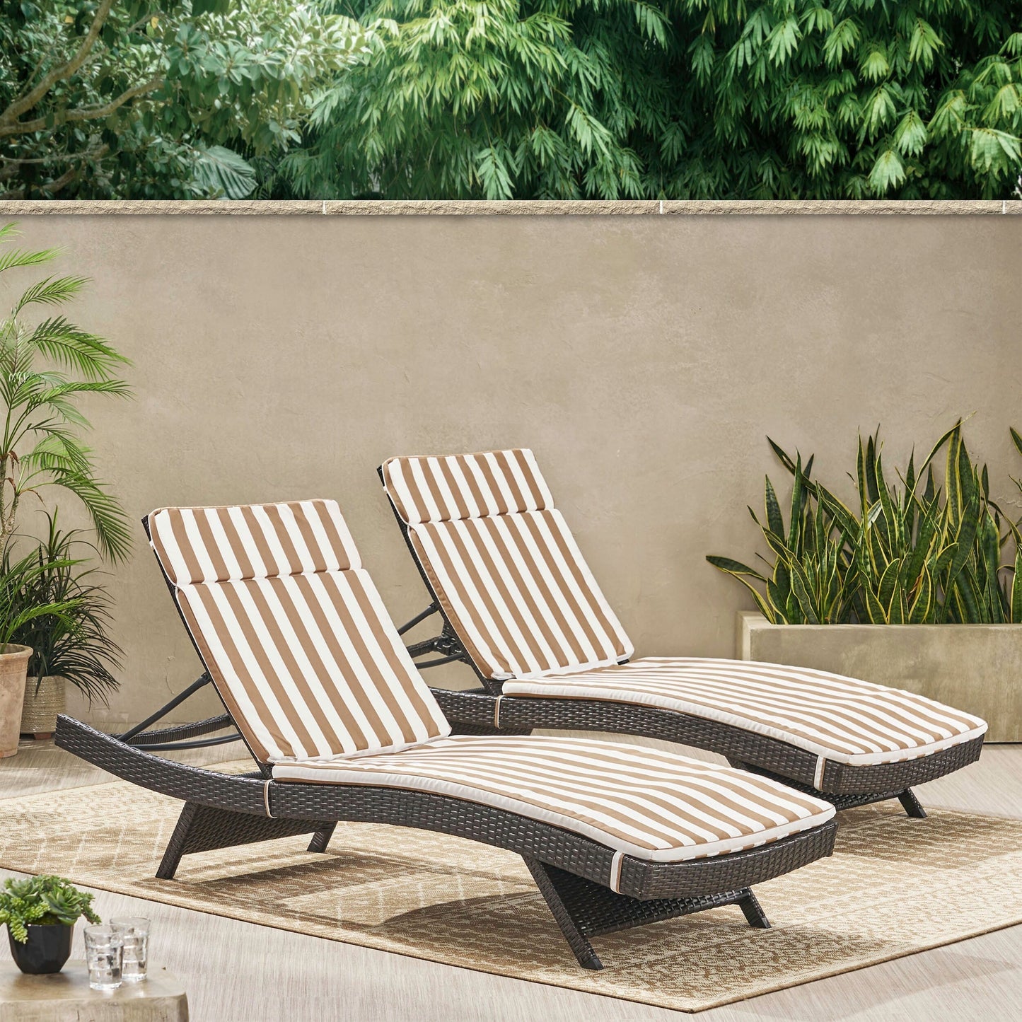 Ensemble de coussins d'extérieur Salem pour chaise longue - Coussins uniquement (lot de 2) par Christopher Knight Home - 79,25L x 27,50l x 1,50h