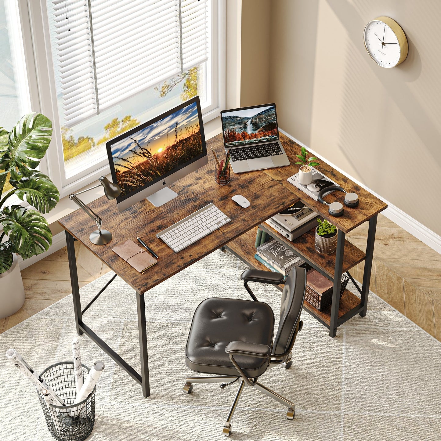 Bureau en forme de L avec étagères de rangement, bureau d'ordinateur d'angle.