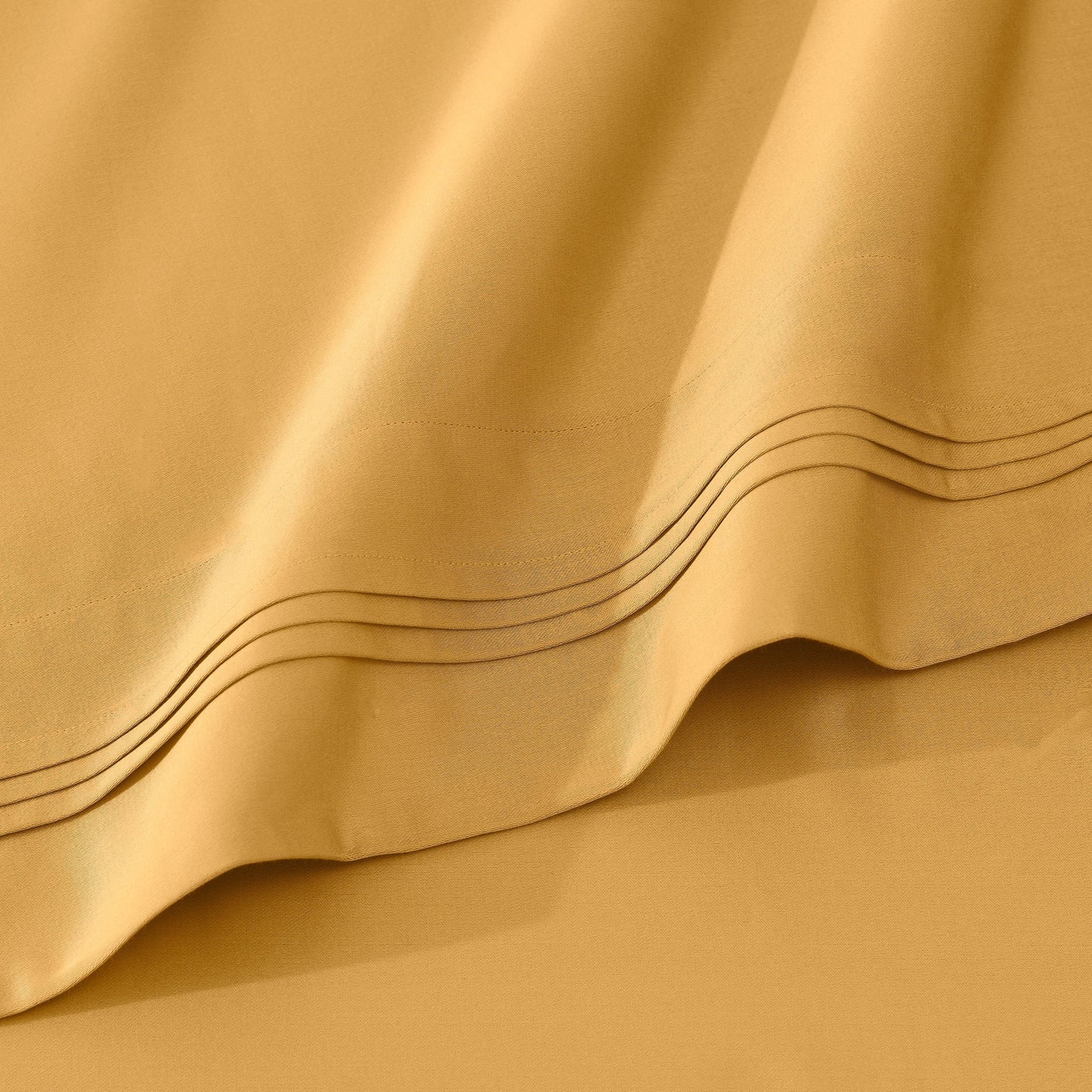 Jeu de draps uni en coton égyptien supérieur, 1000 fils, avec poche profonde.