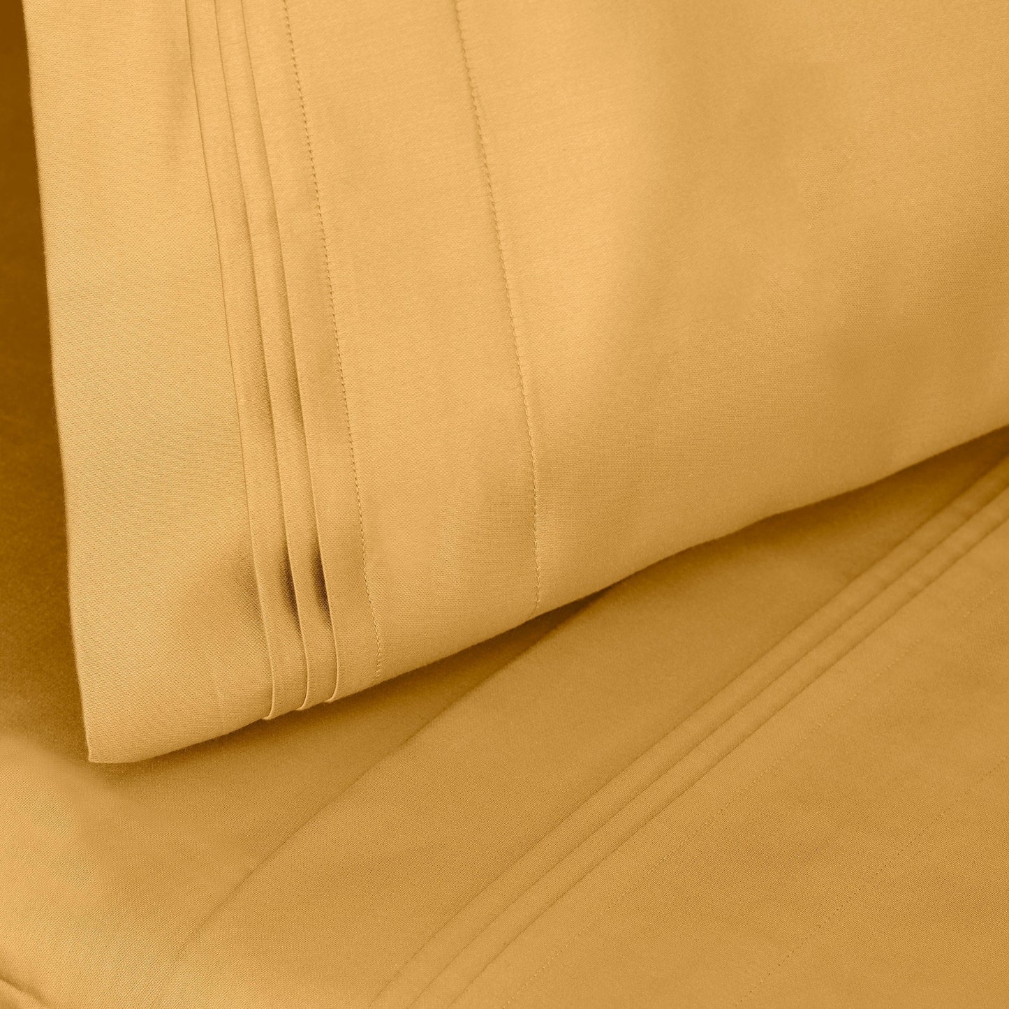 Jeu de draps uni en coton égyptien supérieur, 1000 fils, avec poche profonde.