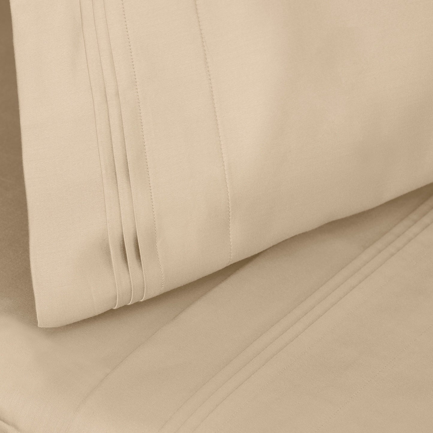 Jeu de draps uni en coton égyptien supérieur, 1000 fils, avec poche profonde.