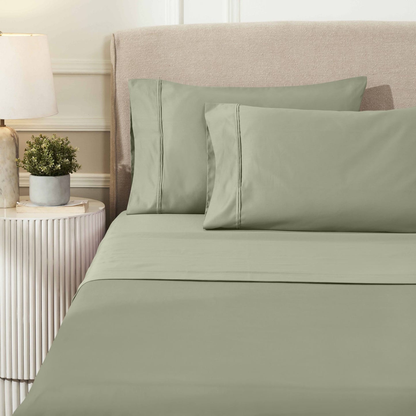 Jeu de draps uni en coton égyptien supérieur, 1200 fils, respectueux de l'environnement.