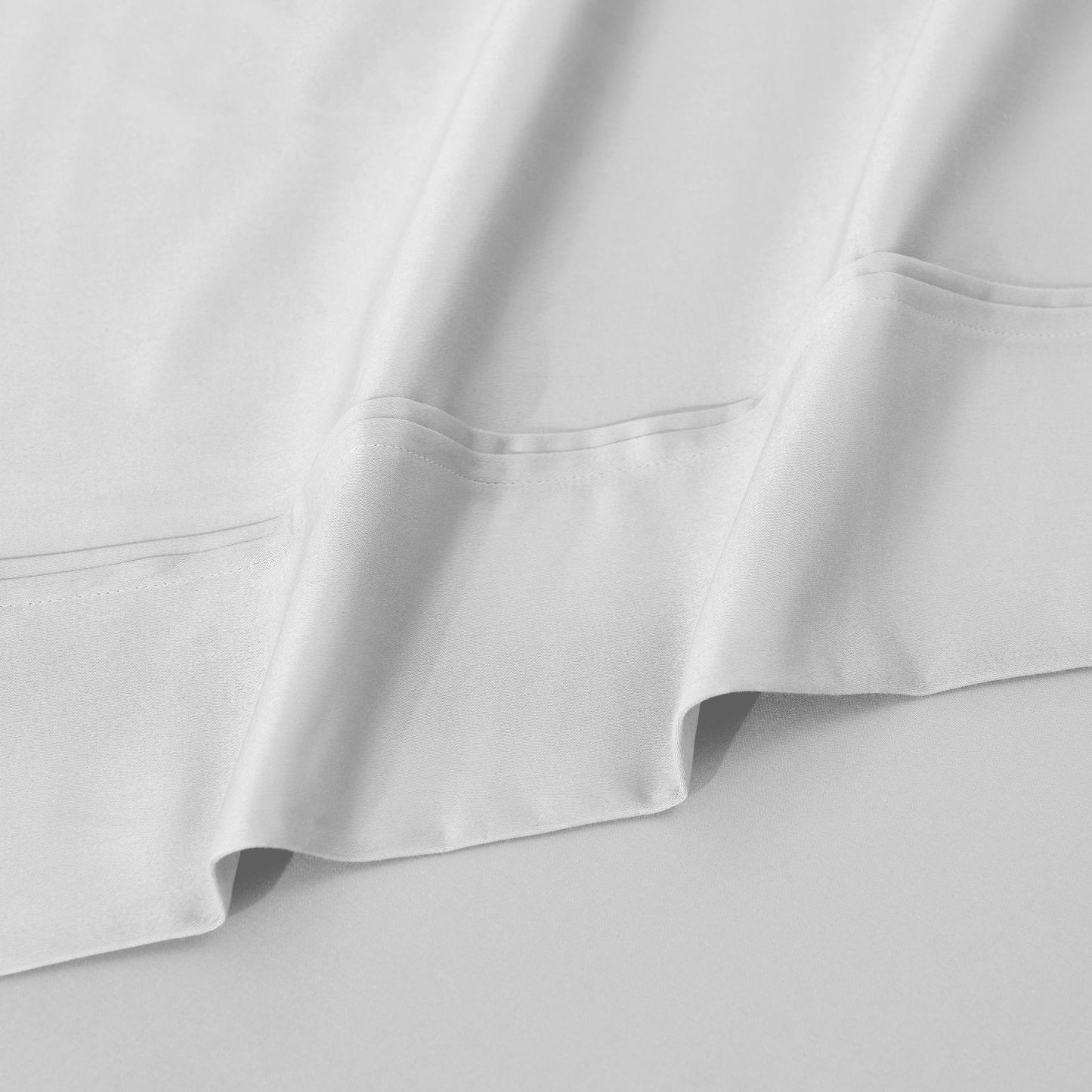 Jeu de draps uni en coton égyptien supérieur, 1200 fils, respectueux de l'environnement.