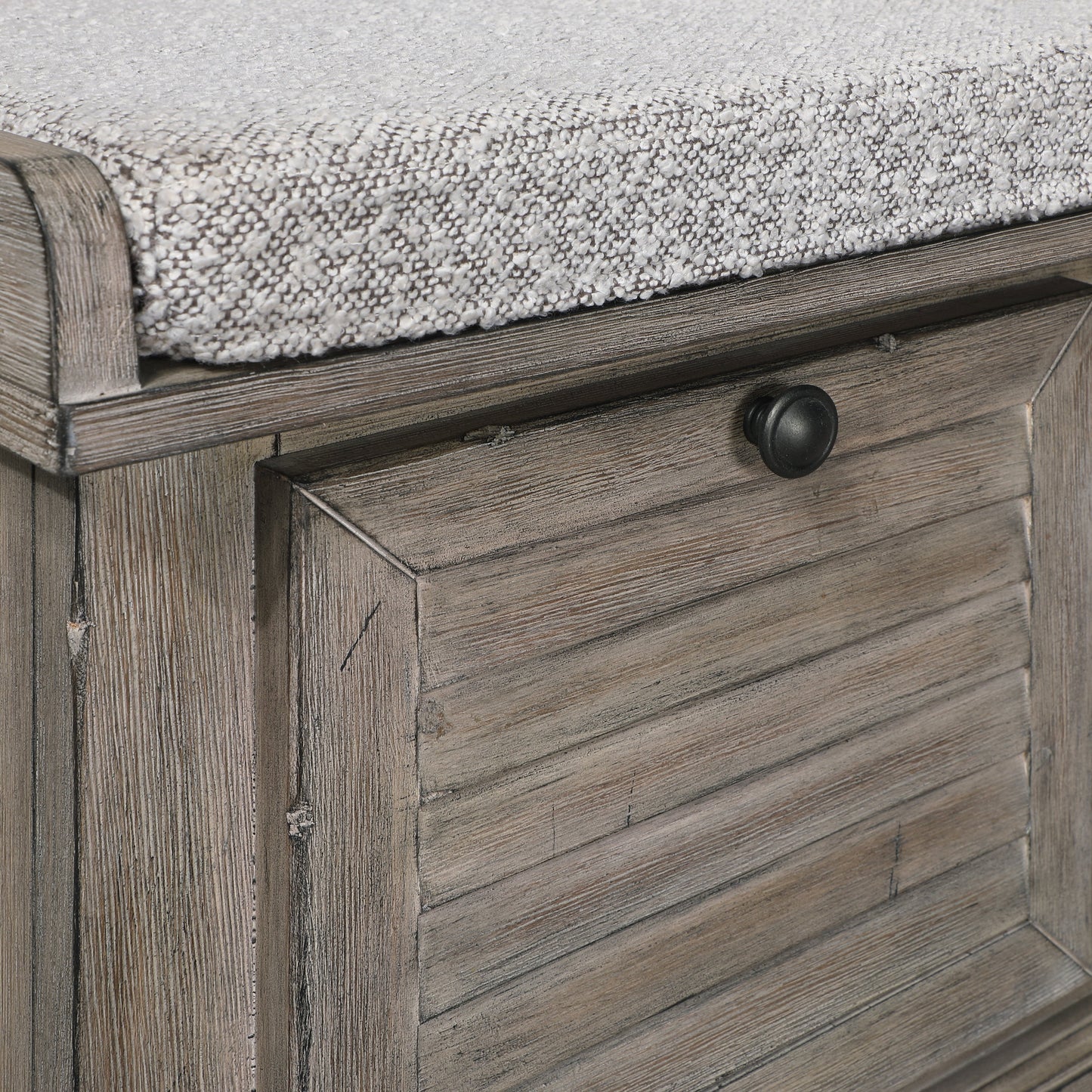Le banc de rangement Arbakka gris de The Gray Barn