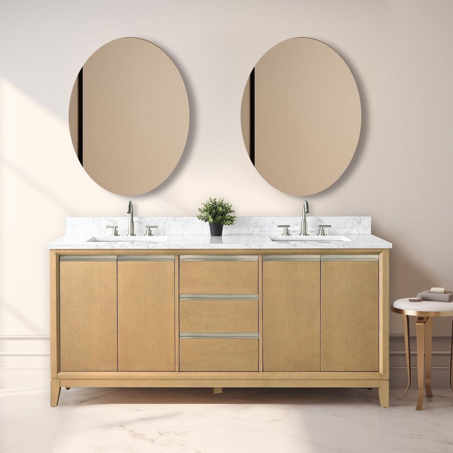 Meuble-lavabo Art pour salle de bain avec lavabo en céramique et plan de travail en marbre composite.