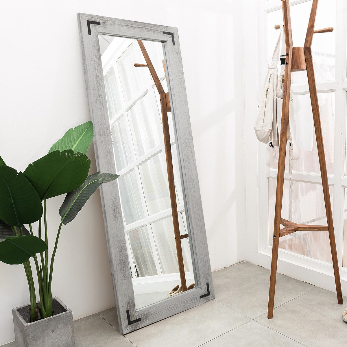 Grand miroir mural en bois à cadre rustique style farmhouse - 65x24