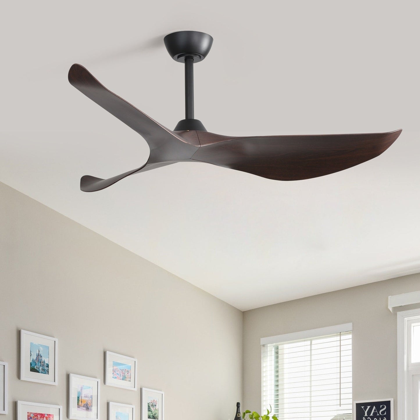 Ventilateur de plafond moderne de 52 pouces en bois massif/ABS avec télécommande (sans éclairage), 6 vitesses de ventilation, flux d'air réversible.