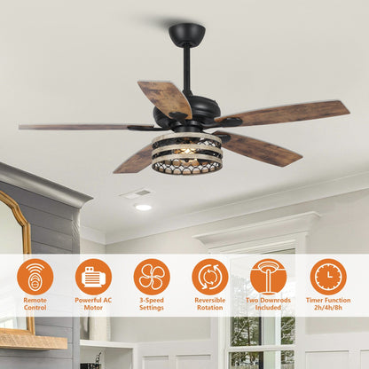 Ventilateur de plafond à 5 pales en bois flotté style farmhouse, avec cage noire et télécommande.