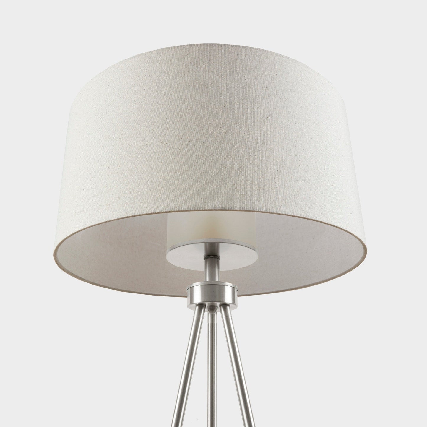 Lampe de chevet sur pied à trois pieds en métal Pacific d'INK+IVY avec abat-jour en verre