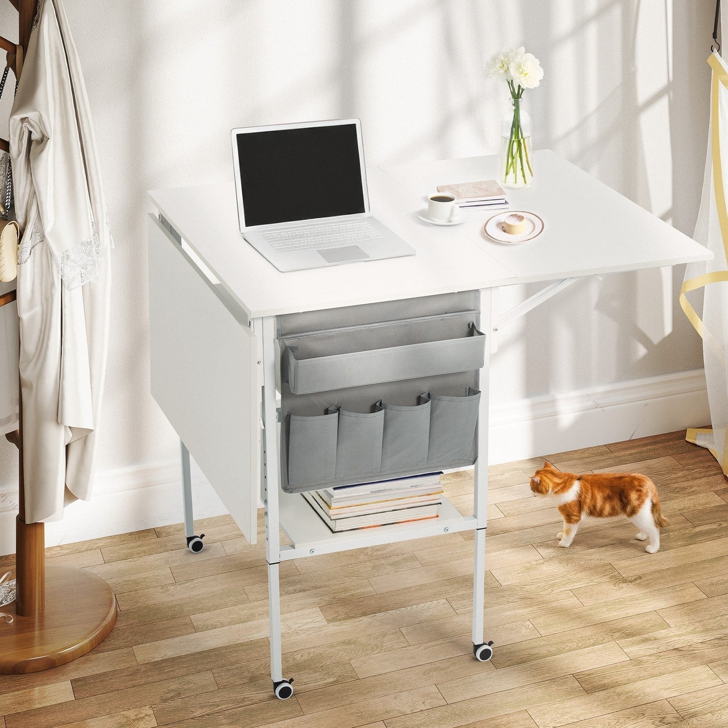 Table d'artisanat à hauteur réglable avec étagères de rangement, table de coupe pliable mobile pour maison, bureau, salle de couture, salle d'artisanat