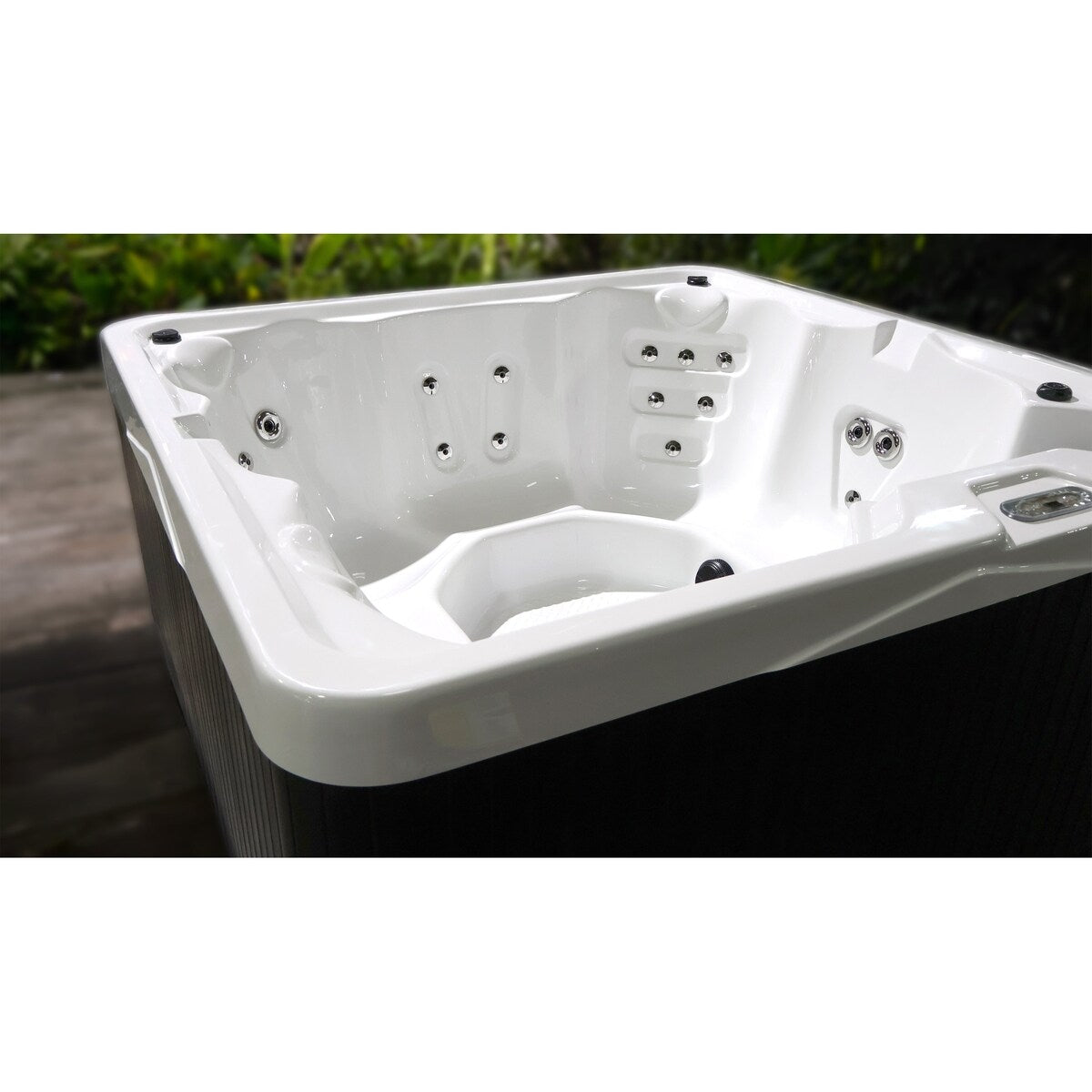 Spas pour la maison et le jardin - Spa 6 places avec 29 jets et transat.