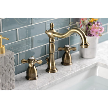 Robinet de salle de bain à large espacement Heritage de 8 po