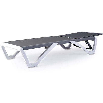 Chaise longue de jardin inclinable et réglable Kozyard Alan, entièrement en aluminium et pieds en résine de polypropylène.