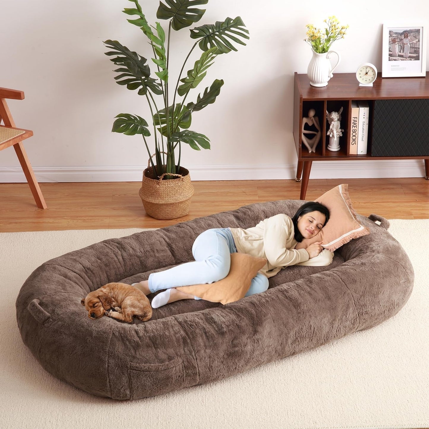 Grand lit pour chien, lit lavable de taille humaine avec housse amovible.