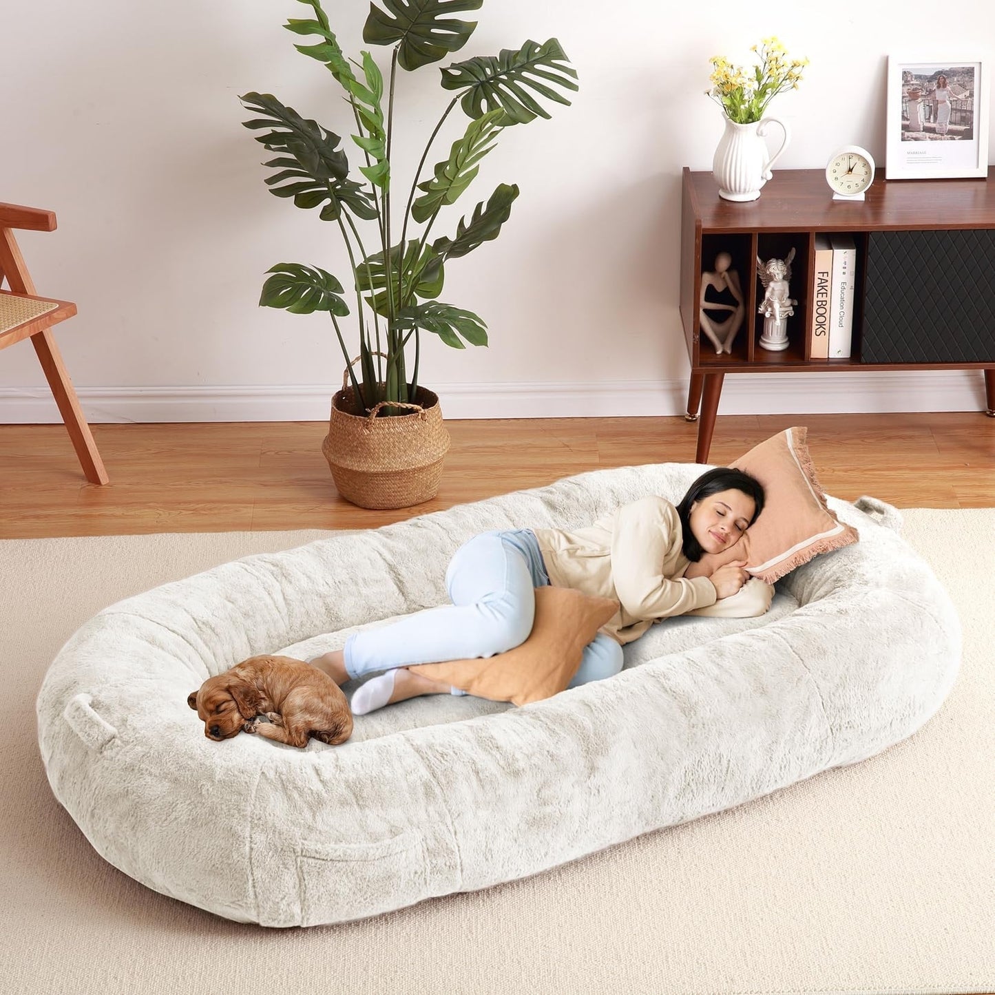 Grand lit pour chien, lit lavable de taille humaine avec housse amovible.