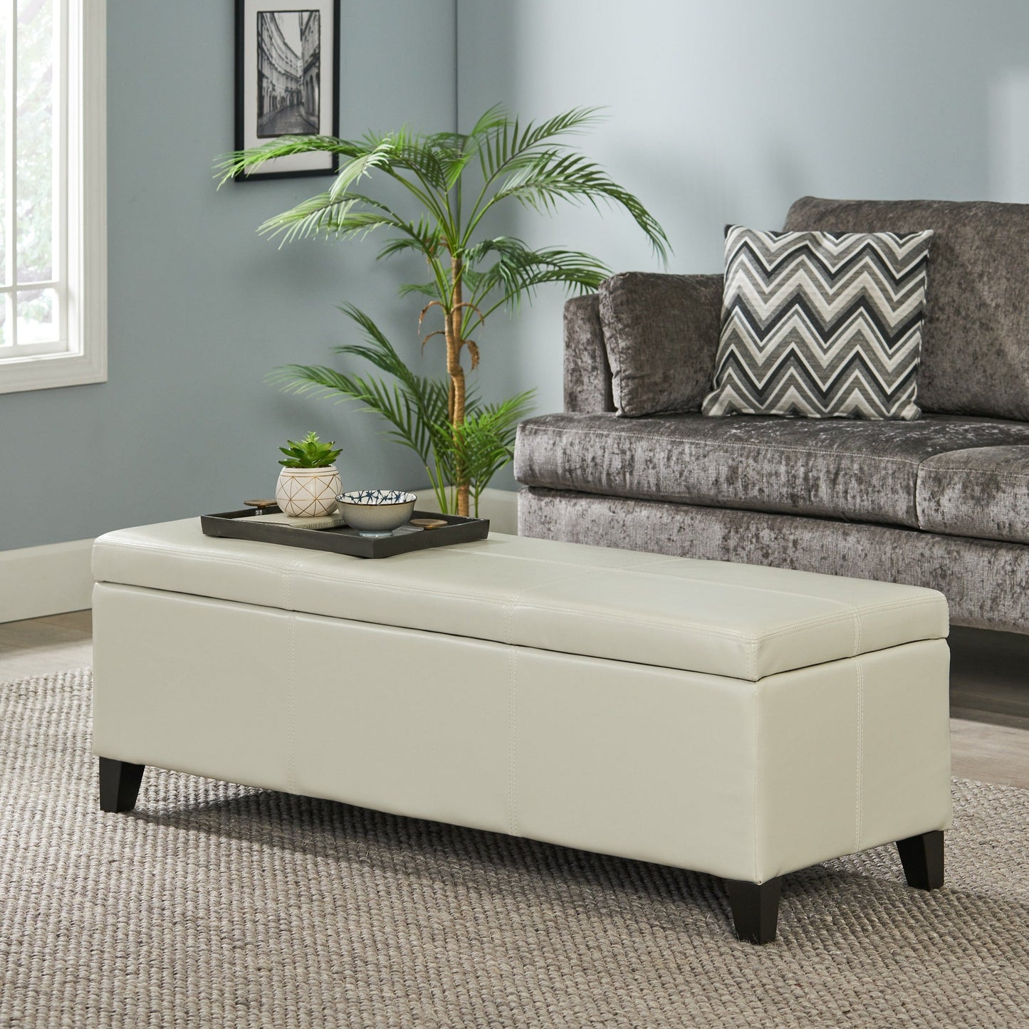 Banc de rangement Lucinda en simili cuir de Christopher Knight Home - 130,6 cm L x 44,5 cm l x 41,3 cm H