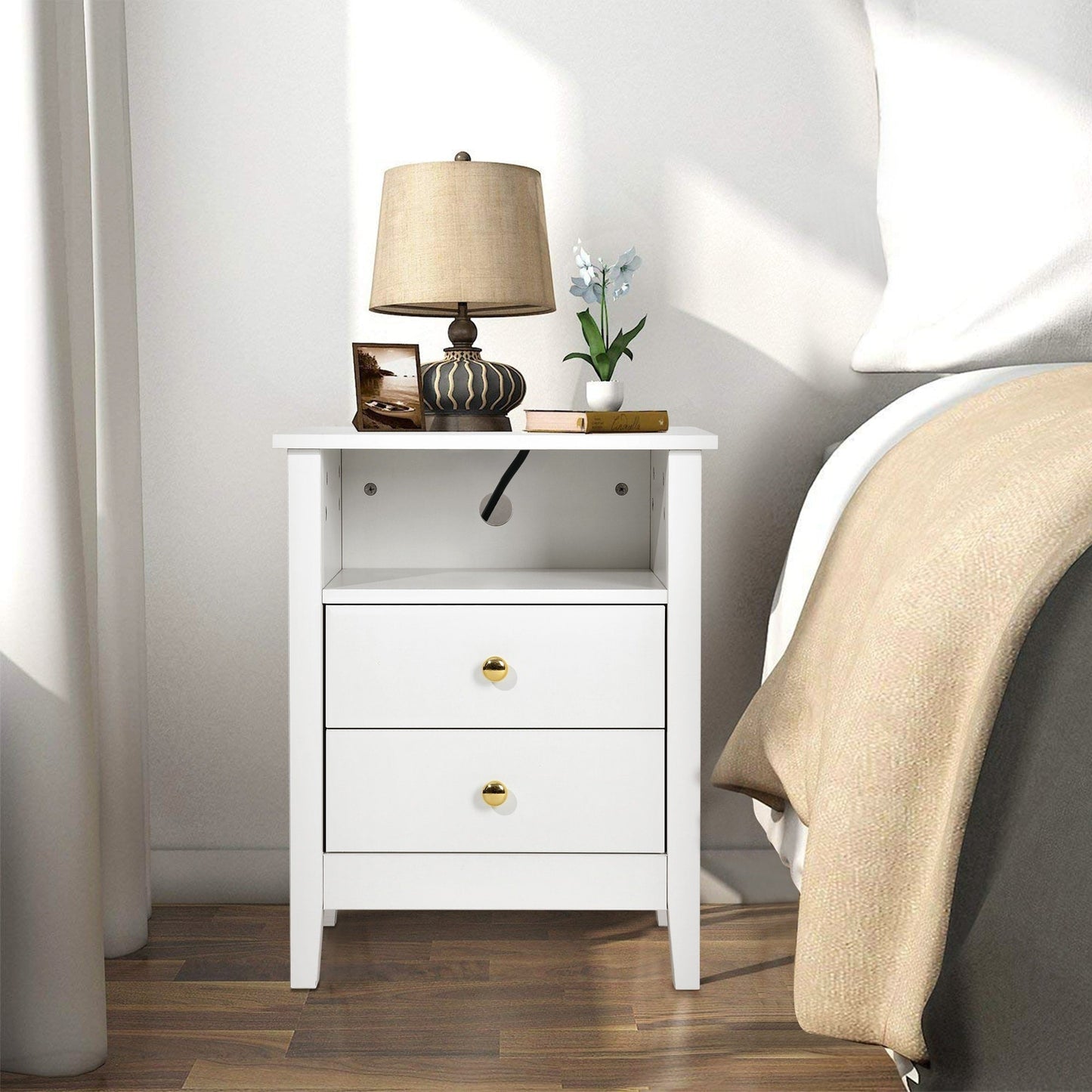 Ensemble de 2 tables de chevet avec station de recharge, table d'appoint avec 2 tiroirs, ports USB et prises, pour lit.