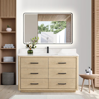 Meuble-lavabo Porto avec plan de toilette en pierre de quartz blanche, sans miroir.