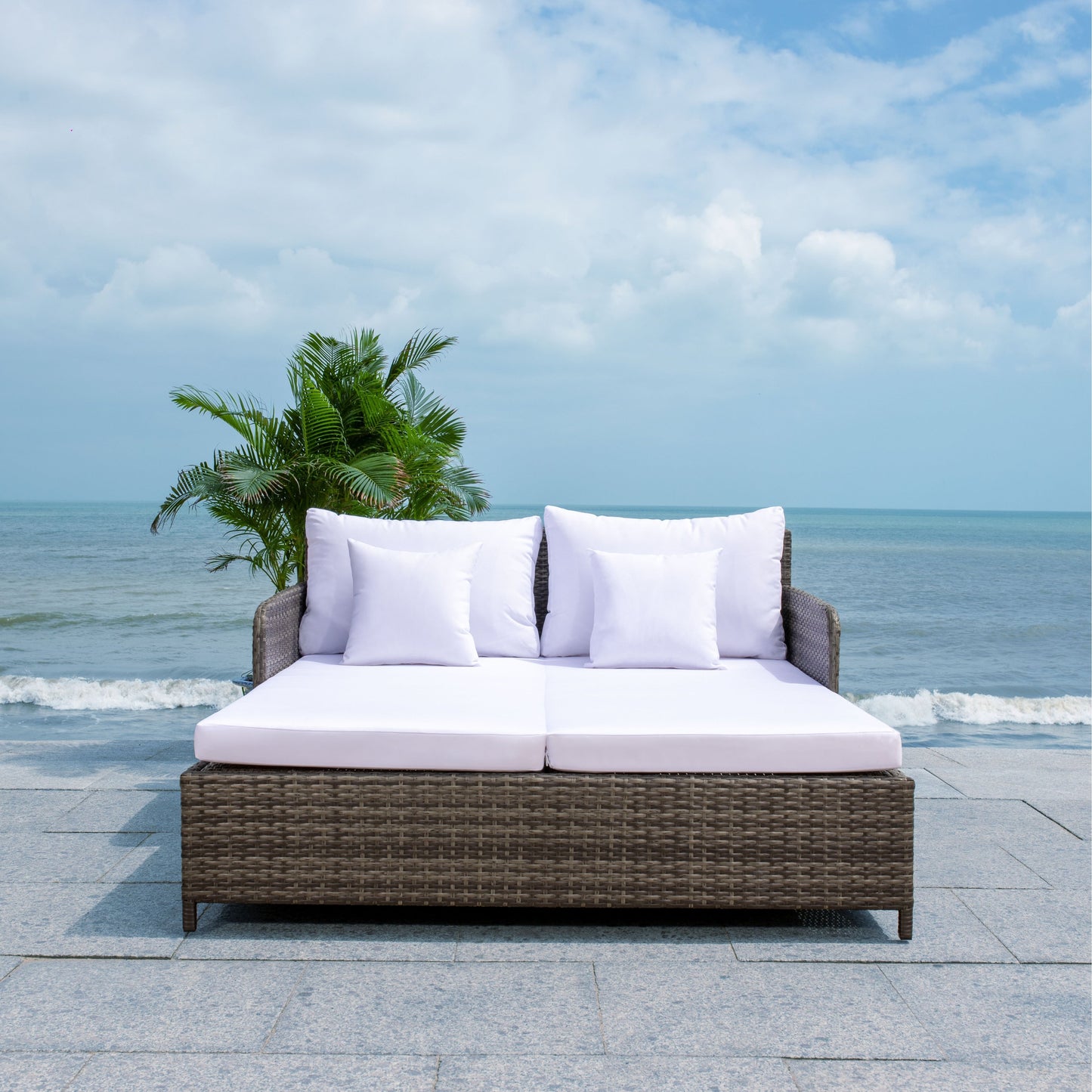 SAFAVIEH Fauteuil de jardin en osier Taniyah avec coussins - 135L x 71P x 157H (cm)