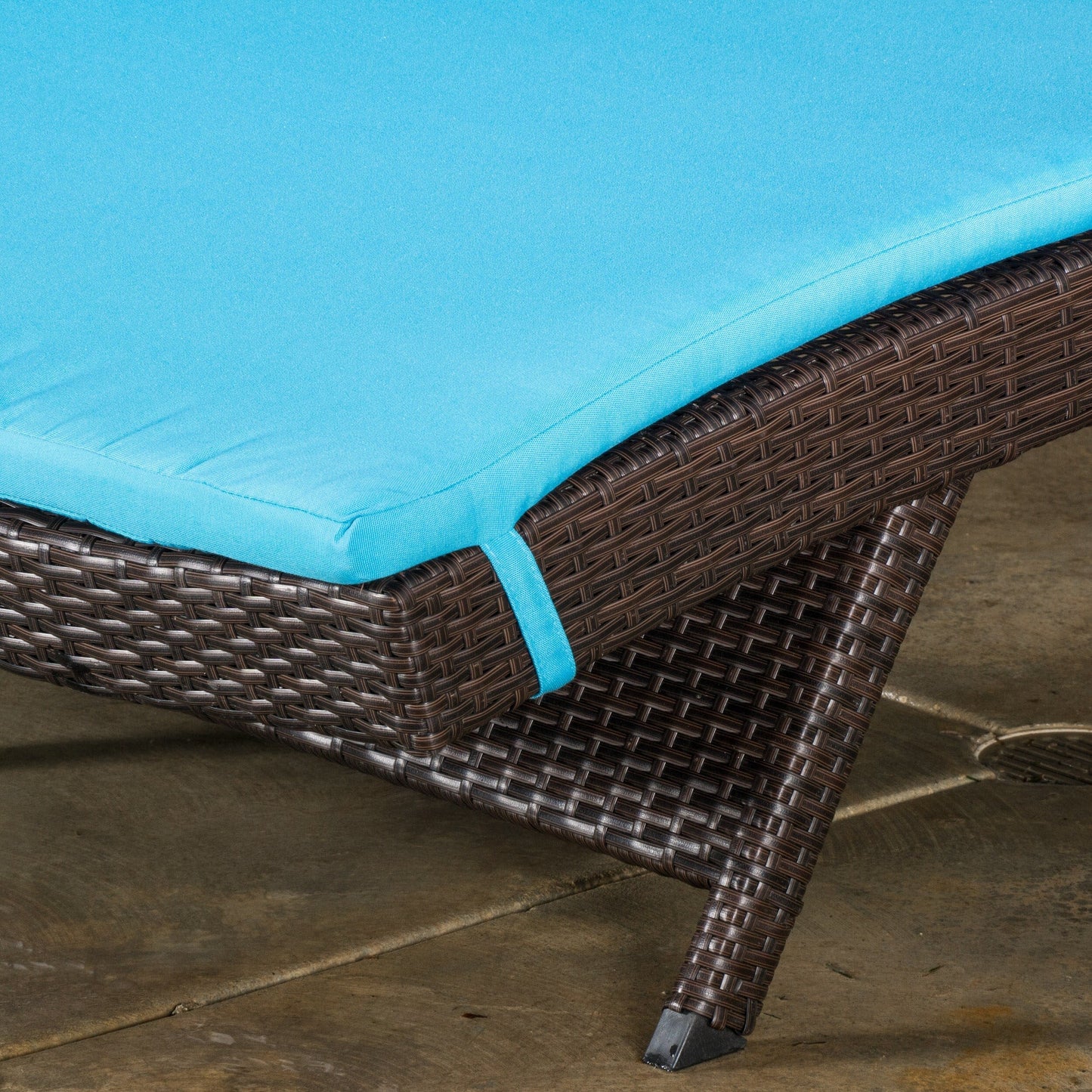 Ensemble de coussins d'extérieur Salem pour chaise longue - Coussins uniquement (lot de 2) par Christopher Knight Home - 79,25L x 27,50l x 1,50h
