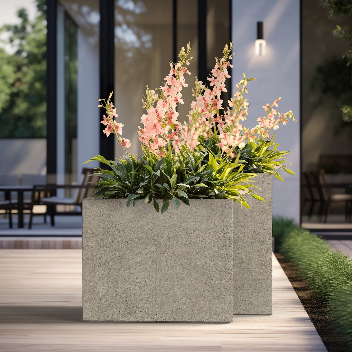 Grandes jardineries rectangulaires en béton / Grandes jardineries pour fleurs, pour intérieur et extérieur